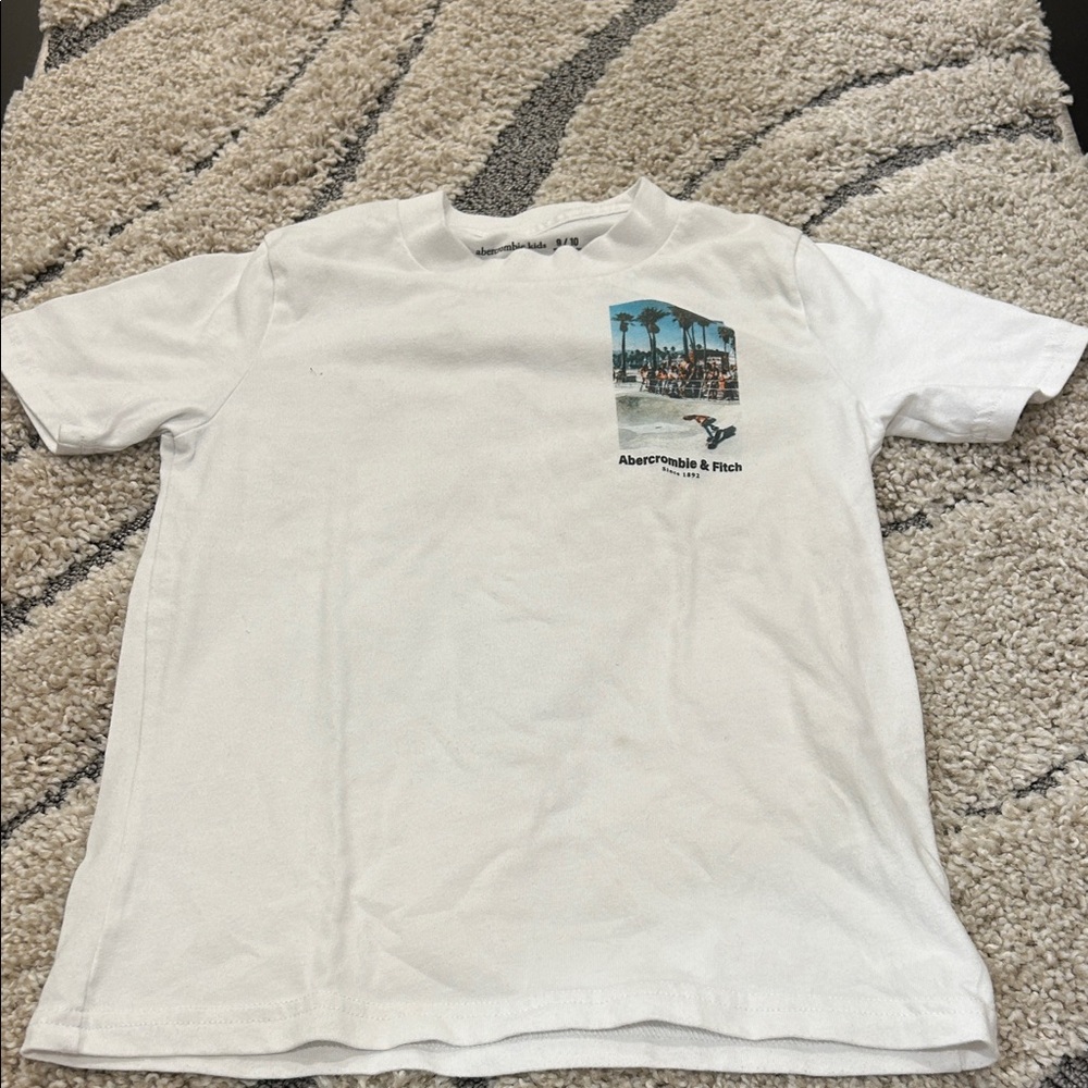 Abercrombie & Fitch White Tee with Beach Graphic